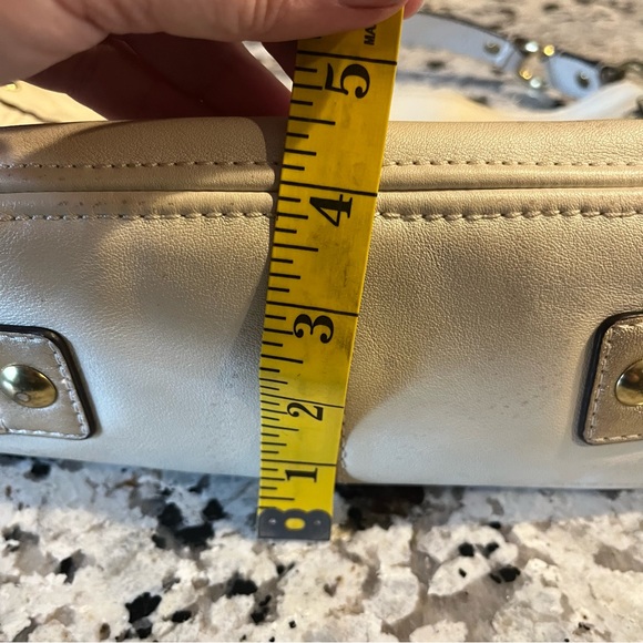 COACH M1082-F12671 Zoe Hobo Shoulder Bag cream winter white gold lt blue lining - Picture 12 of 13